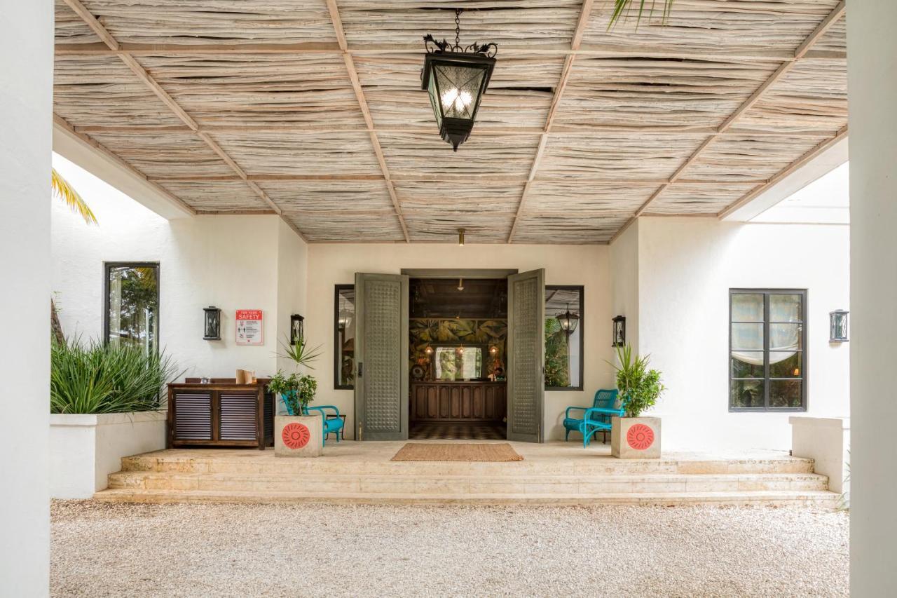 Itz'Ana Resort & Residences Placencia エクステリア 写真